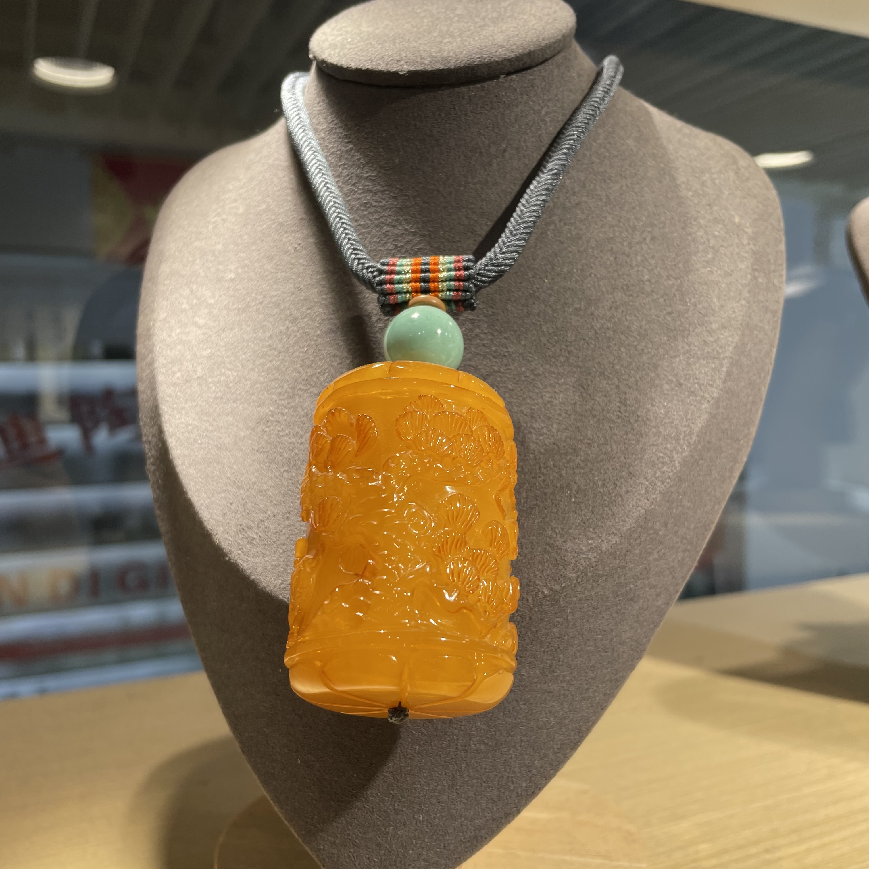 蜜蜡桶珠雕刻松柏搭配绿松石