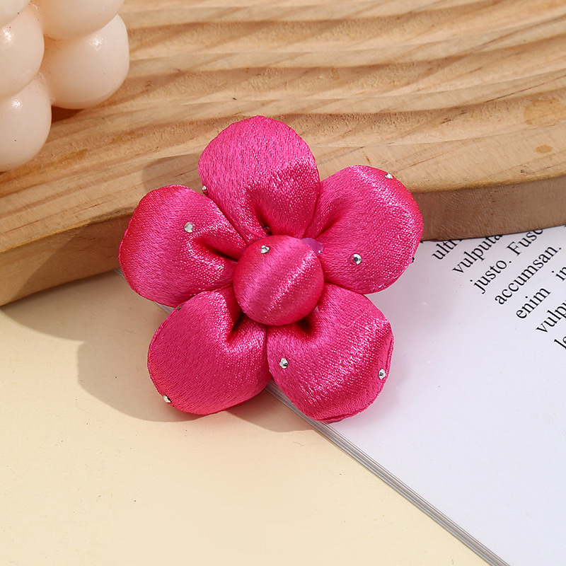 新款镶钻亮丝布充棉五瓣花手机壳包包挂件配饰发夹发圈配件批发详情图5