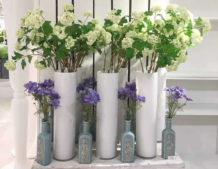 Modern and simple white straight glass vase, a decorative item for home, living room and hotel flower arrangement detail image 2