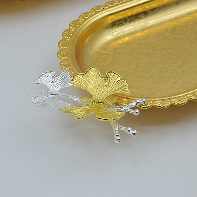 Metal fruit tray, retro hotel nut snack towel tray, multi-purpose European classical style storage tray 1 Application Scenario