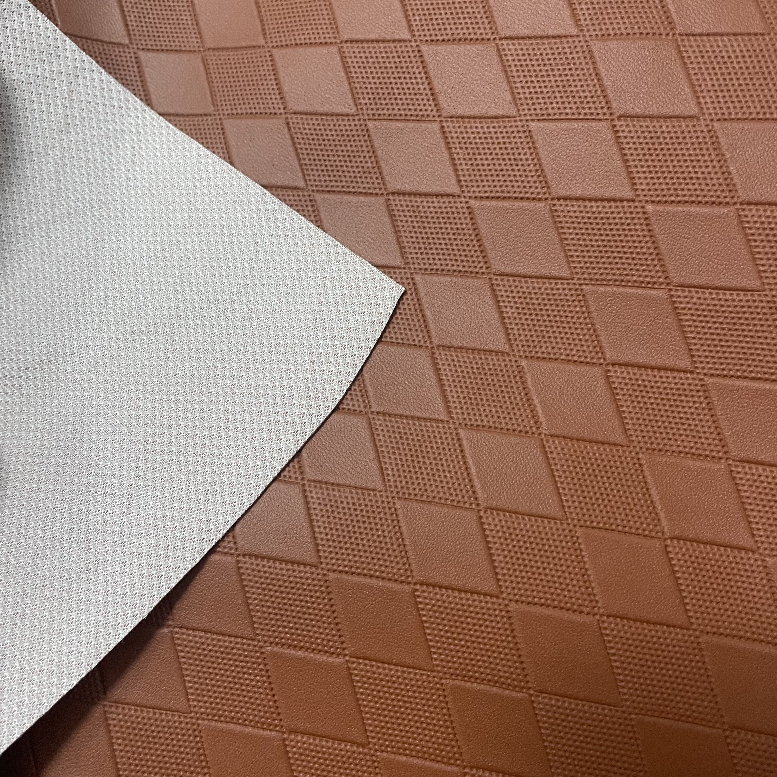 The leather thickness of the seat cushion is 0.7mm, and the door width is 1.6 meters details Picture