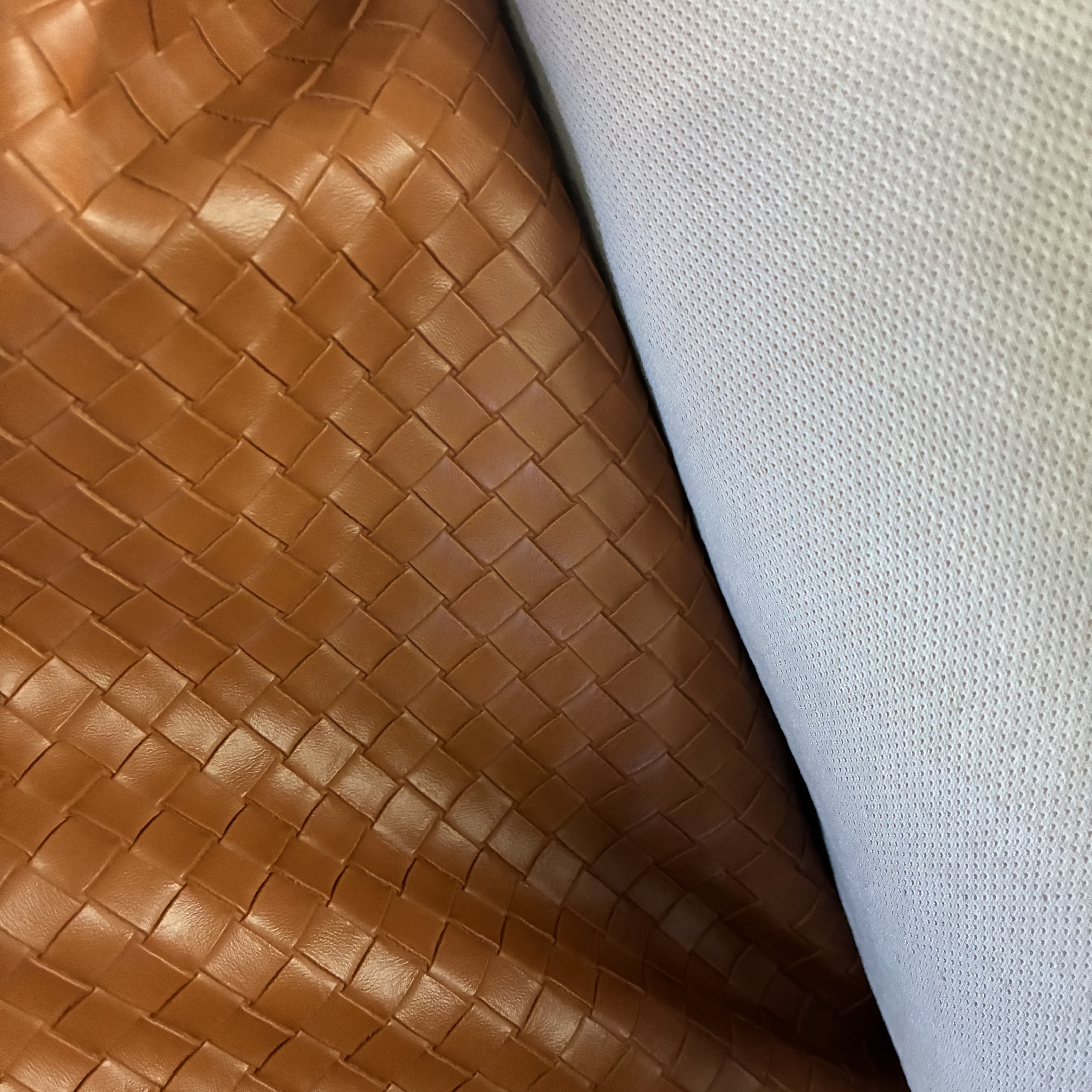 Wholesale of 1.5-meter wide door width, 1.0mm thick fish-scale fabric, wear-resistant and scratch-resistant woven pattern artificial leather, luggage, soft packaging, shoe materials, pvc leather, sofa, throw pillow leather details Picture