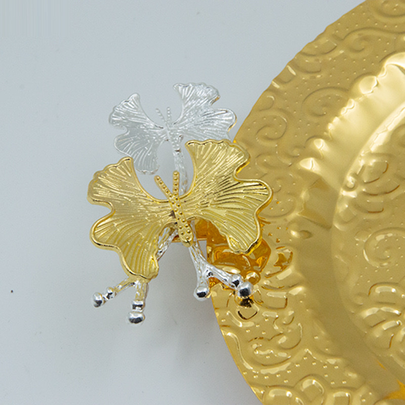 Metal fruit tray, retro hotel nut snack towel tray, multi-purpose European classical style storage tray 2 details Picture