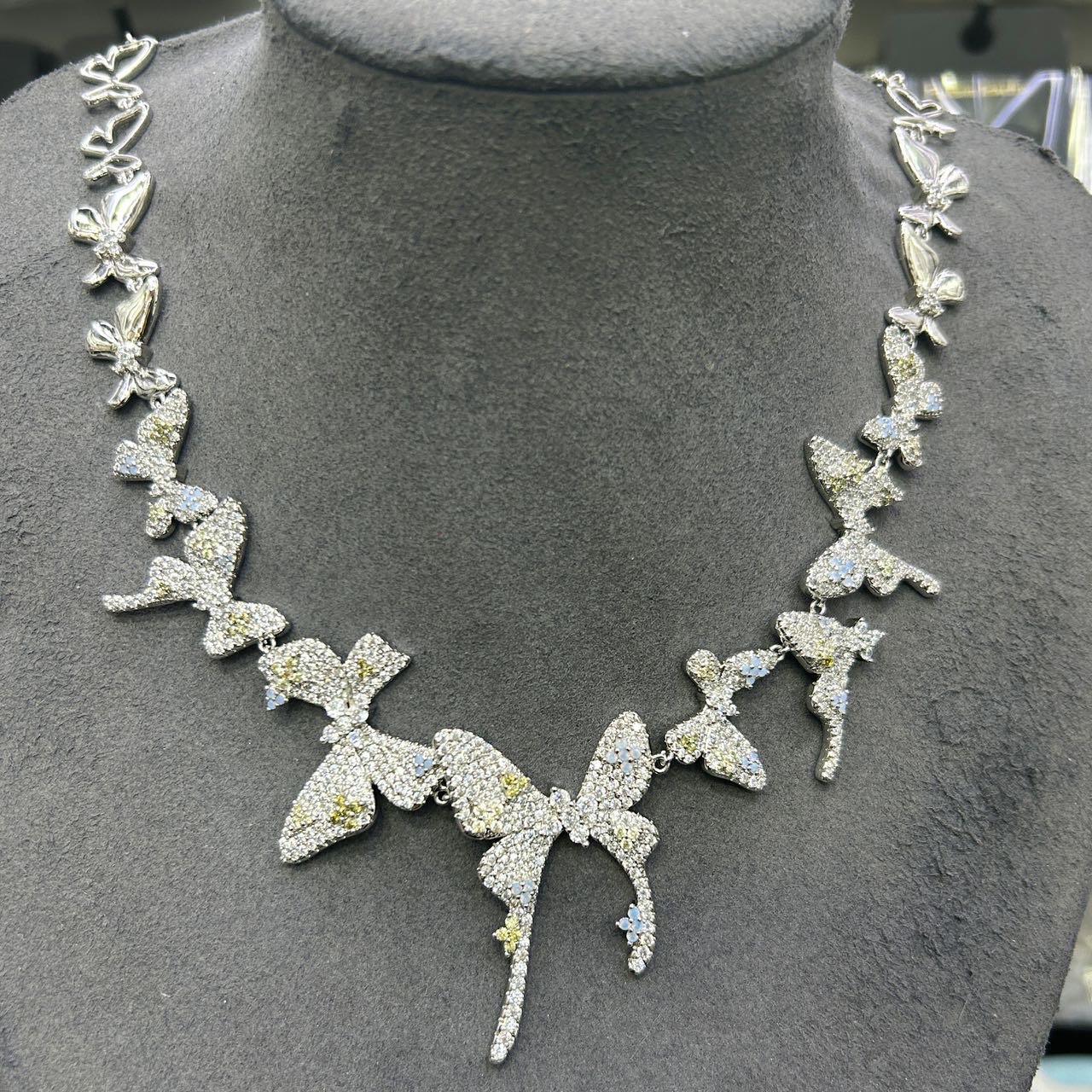 925银饰淡水珍珠项链 简约优雅设计 珍珠光泽细腻 女士百搭饰品