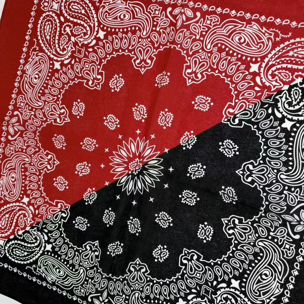 New European and American hip-hop 55cm pure cotton square towel, double-piece cashew print, versatile headscarf, sports magic pure cotton headscarf, sun protection mask, handkerchief face towel, comfortable, soft, multi-purpose, fashionable design square towel detail image 6