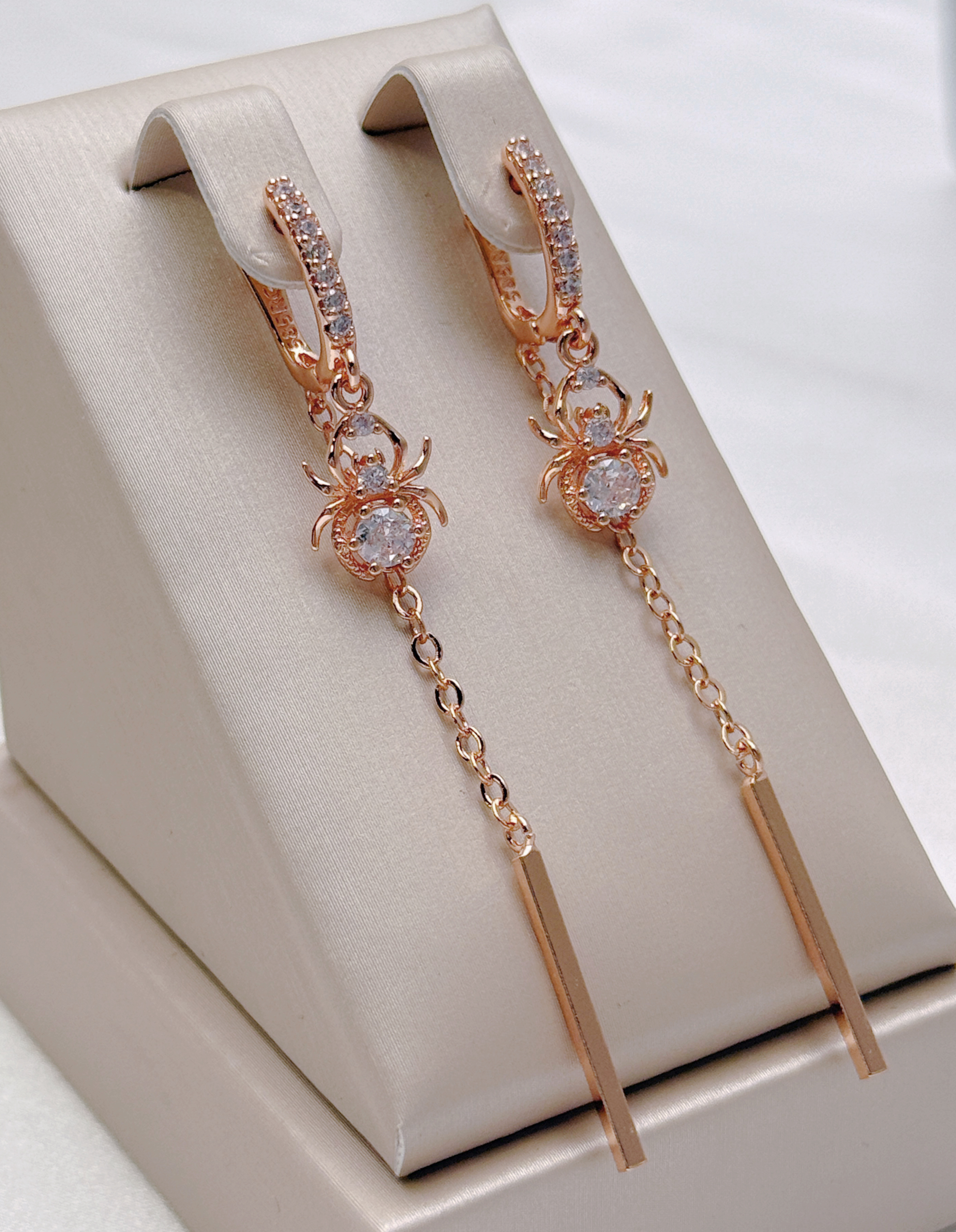 Gulkina's new 585 rose gold fashionable long earrings, copper-plated real gold Russian purple gold jewelry, cross-border direct supply, high-end and elegant ladies' earrings detail image 4