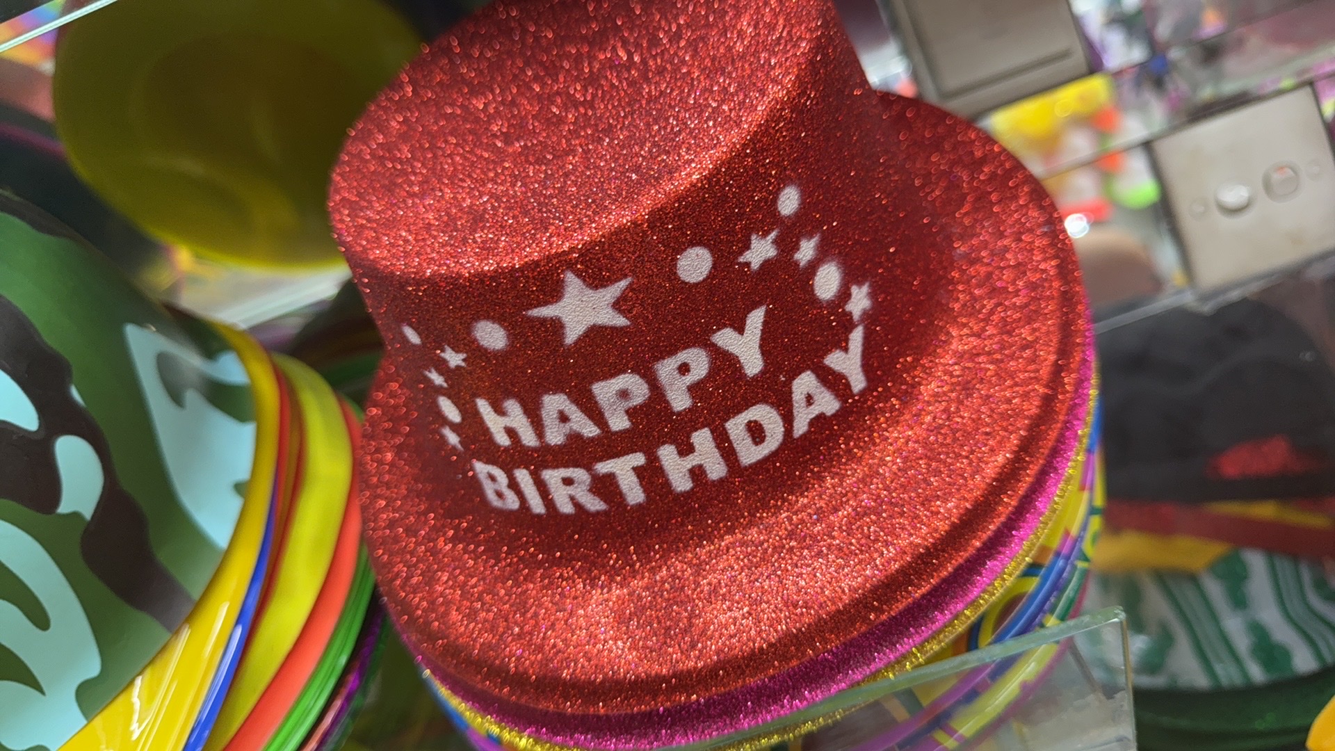 本厂生产各类节日用品，派对用品，面具领带领结