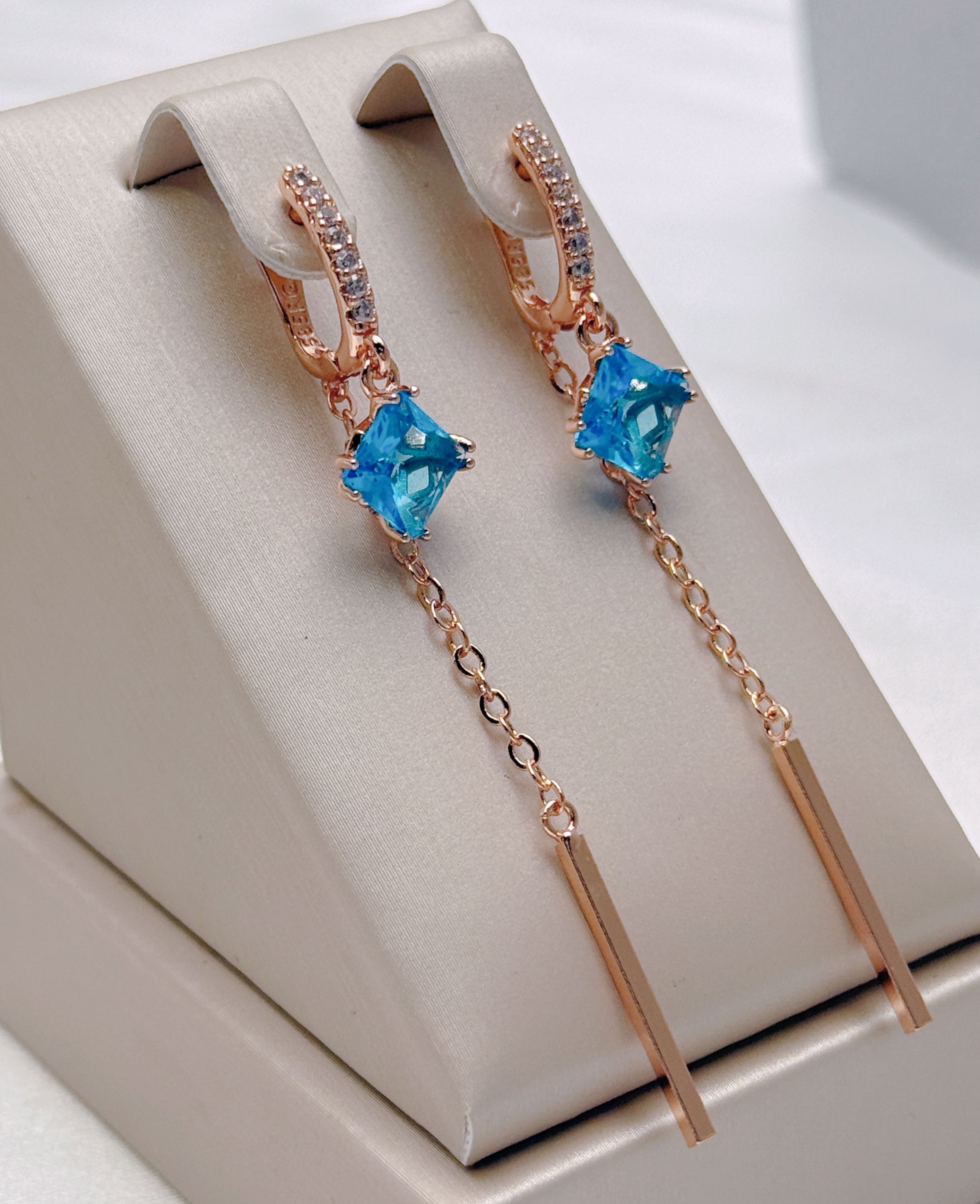 Gulkina's new 585 rose gold fashionable long earrings, copper-plated real gold Russian purple gold jewelry, cross-border direct supply, high-end and elegant ladies' earrings details Picture