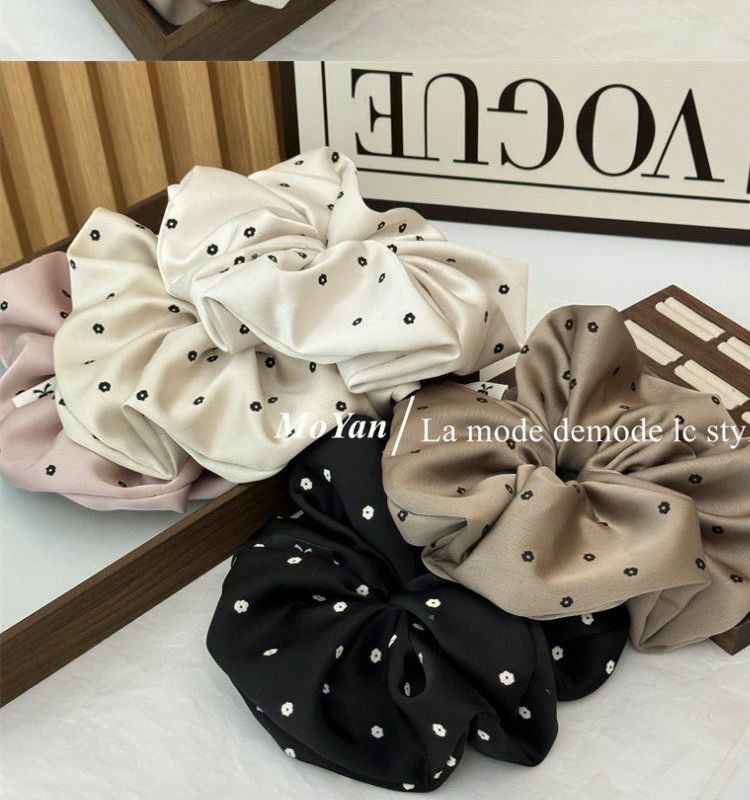 Korean-style simple large intestine hair band headband accessory, fashionable and versatile. Large intestine hair band accessory, ladies' head accessory, hair band accessory detail image 6