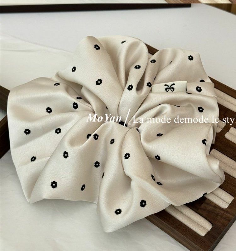 Korean-style simple large intestine hair band headband accessory, fashionable and versatile. Large intestine hair band accessory, ladies' head accessory, hair band accessory detail image 9
