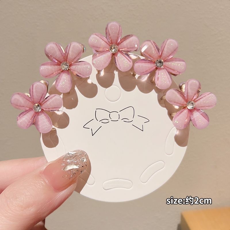 New Year's red mini camellia hairpin, girls' bangs braided hair, cute little scratch-off hairpin, baby hair accessory, headwear, hairpin, headwear scratch-off Specification image