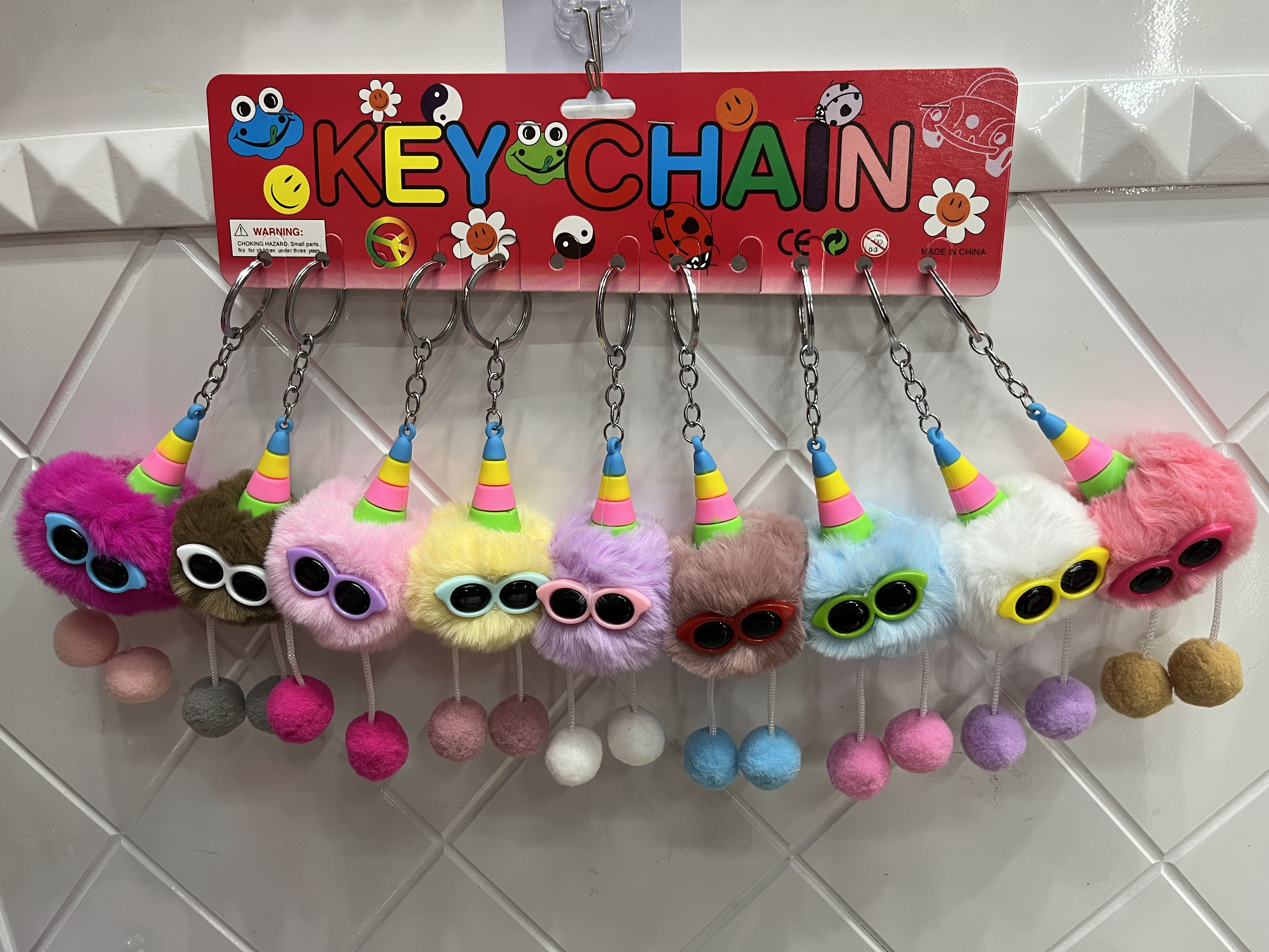 钥匙扣挂件，布娃娃钥匙扣配件 创意可爱钥匙链装饰 搭配实用挂件钥匙扣配件 汽车钥匙扣挂件超萌情侣款闺蜜钥匙玩偶爆款耳朵小