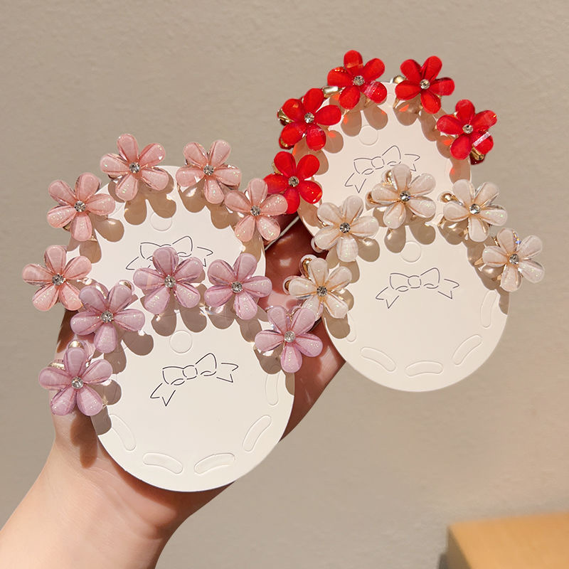 New Year's red mini camellia hairpin, girls' bangs braided hair, cute little scratch-off hairpin, baby hair accessory, headwear, hairpin, headwear scratch-off Application Scenario