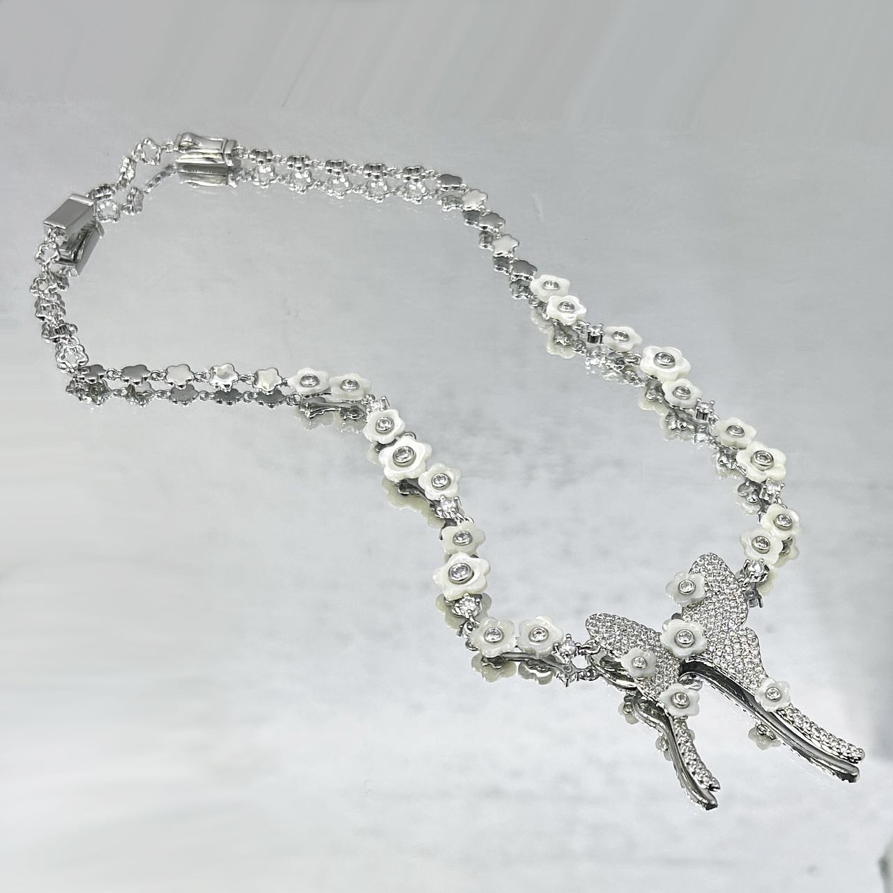 925银饰淡水珍珠项链 时尚简约设计 珍珠光泽优雅魅力 女士礼物