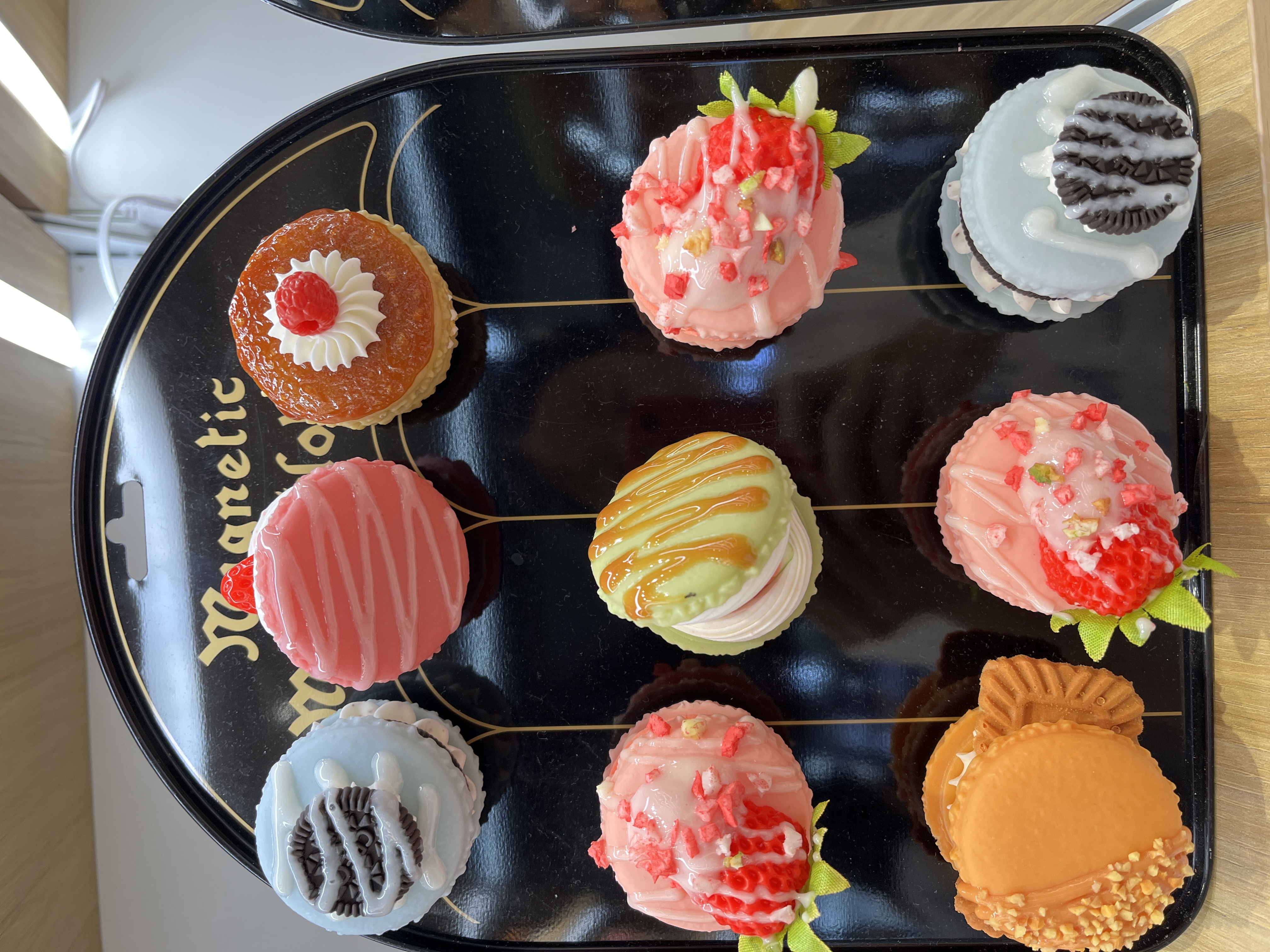 Pastry chef simulation macaron triangle cake Paper cup Macaron cup refrigerator sticker Home decoration food and play