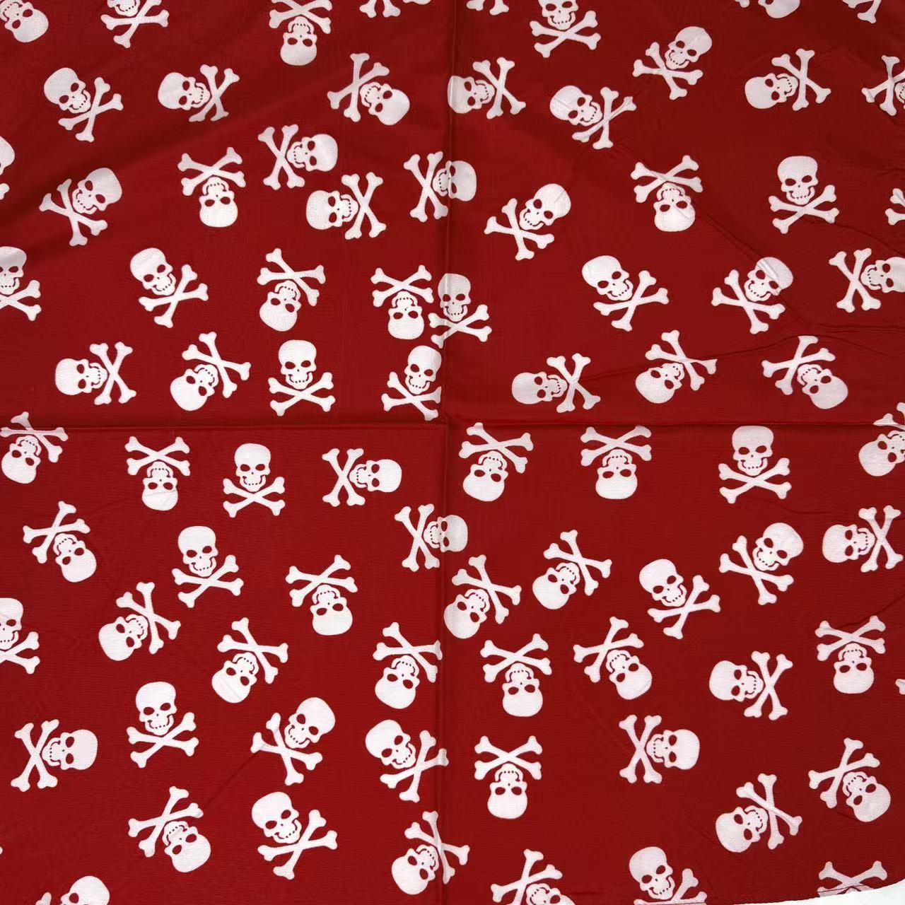 New pure cotton European and American style skull head coverings, square scarves, headscarves, handkerchiefs, multi-purpose face towels, face masks, sun protection, comfortable and breathable, factory stock wholesale square scarves, face masks, sun protection Item Picture