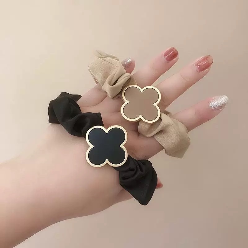 Alloy Four-leaf Clover Korean version simple large intestine hair band headband, women's fashionable hair accessory large intestine hair band headband, versatile hair band accessory, hair band accessory detail image 5