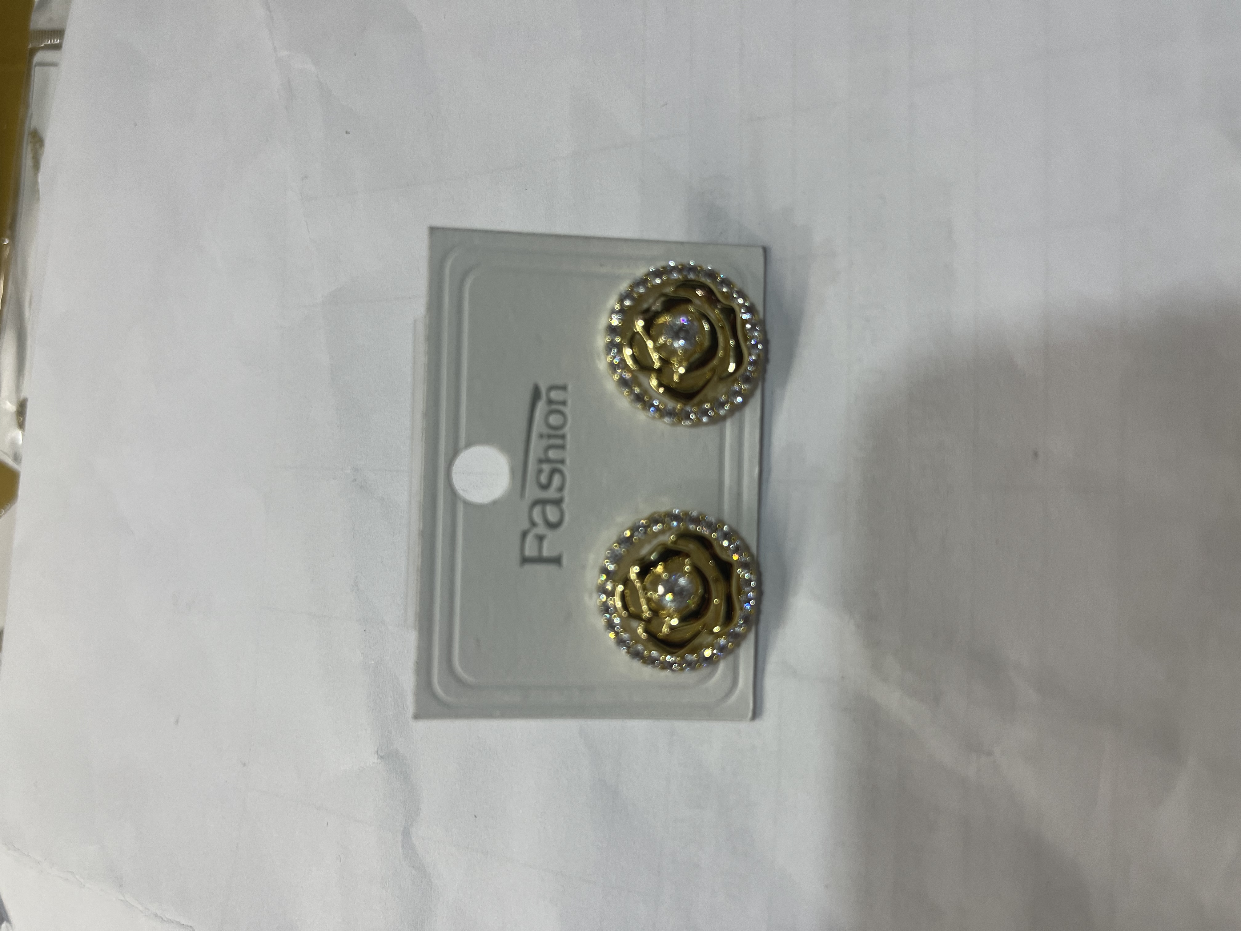 珍珠耳环烧焊锆石耳环时尚耳饰优雅设计百搭饰品潮流款式耳环