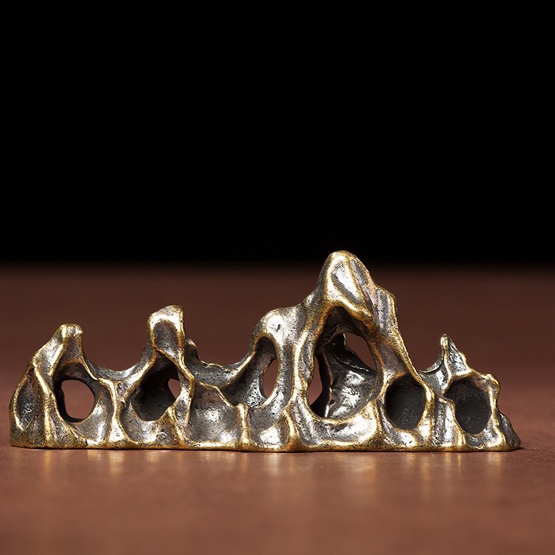 Brass mountain-shaped pen holder, artificial rockery, study pen holder, decorative item, creative desktop, office paperweight, antique, micro-carved bronze ware detail image 2