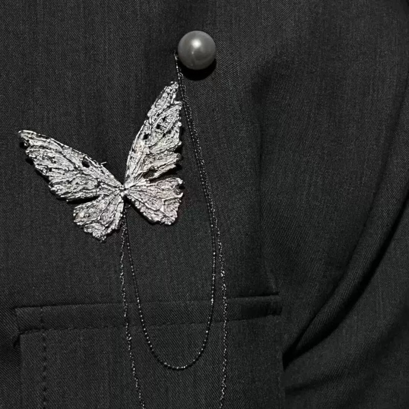 【枯木载秋】高级感蝴蝶珍珠胸针送礼物小众设计甜酷轻奢西服胸花细节图