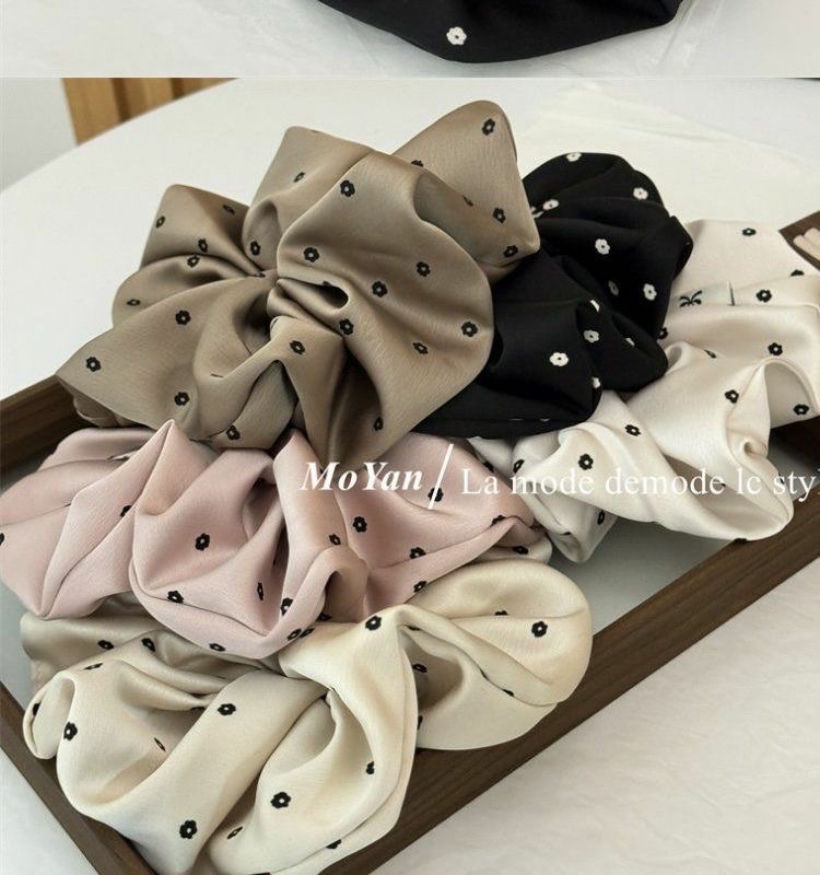Korean-style simple large intestine hair band headband accessory, fashionable and versatile. Large intestine hair band accessory, ladies' head accessory, hair band accessory detail image 5