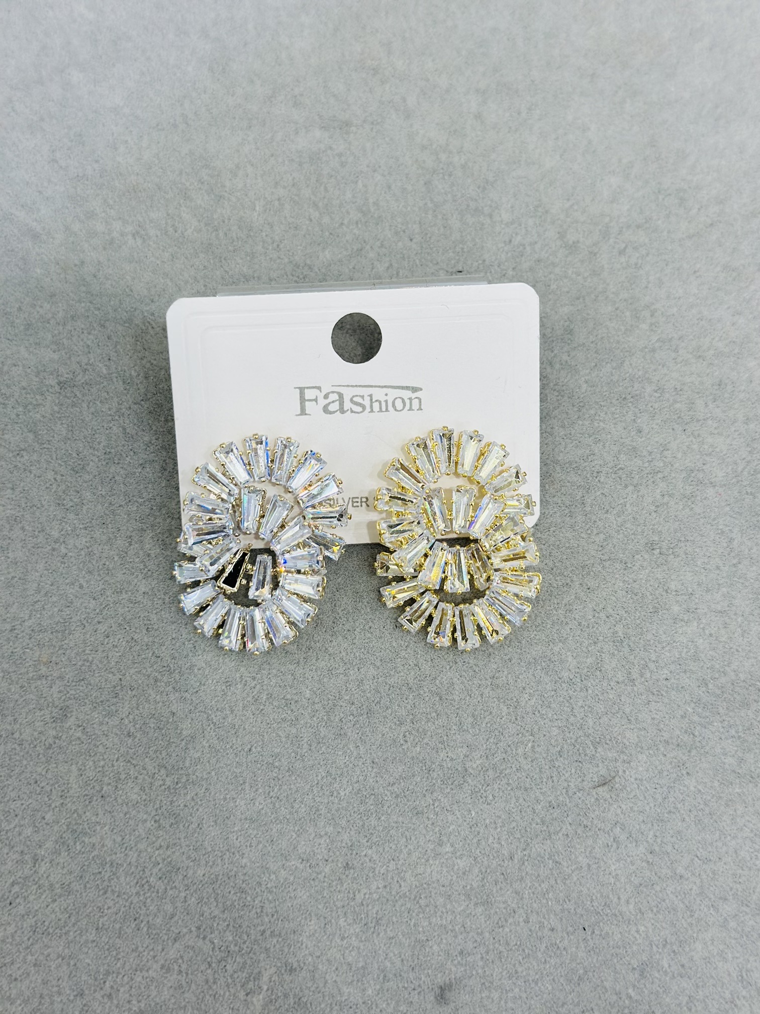 创意饰品 独特设计耳钉 精致耳饰 简约时尚耳环女款锆石耳环 铜款详情图15