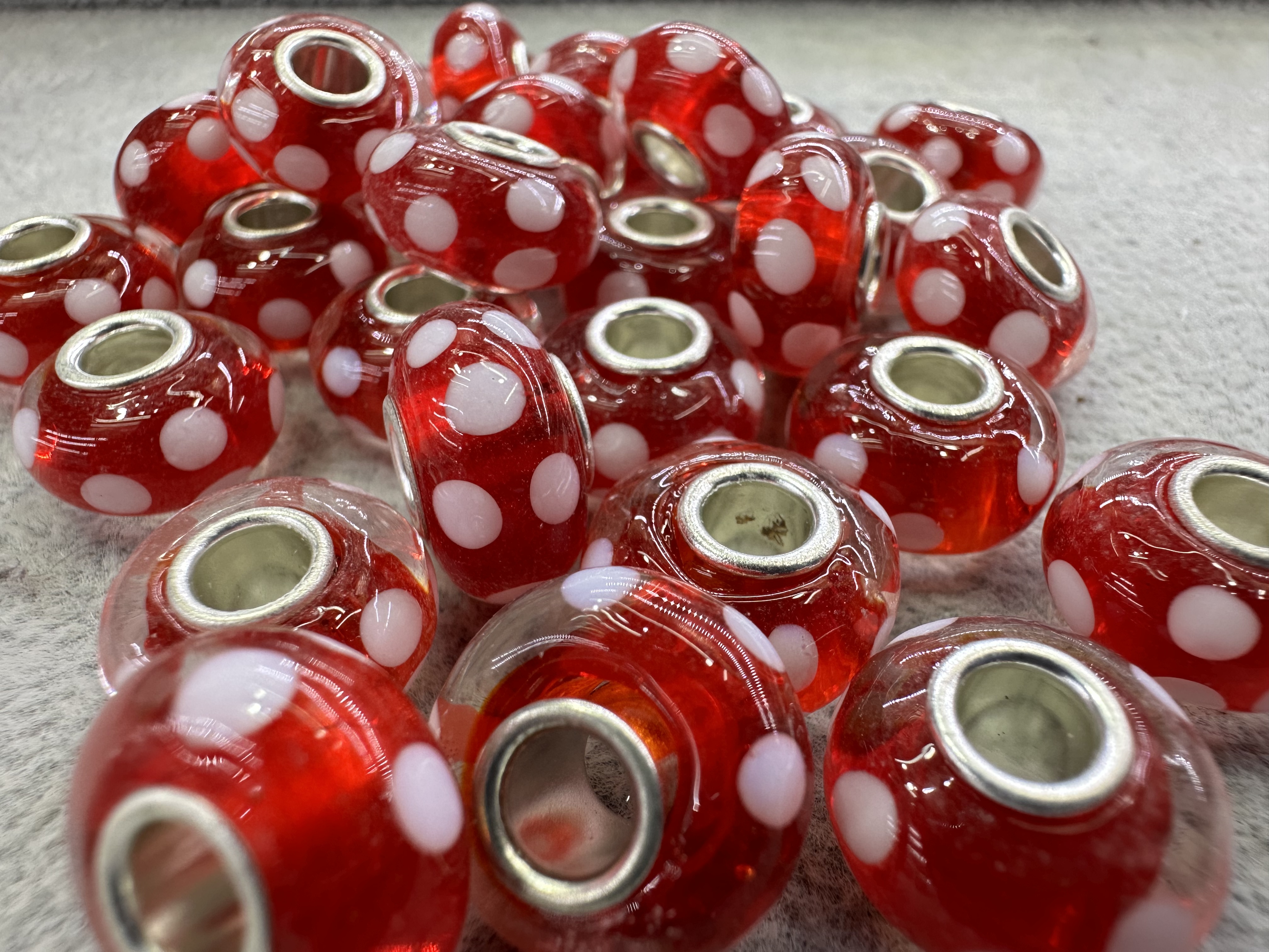 依链新款潘家琉璃大孔珠琉璃配件手链配件可爱穿孔琉璃贝壳五角星隔珠微镶锆石吊坠配件 DIY手工材料摆件装饰创意设计细节图