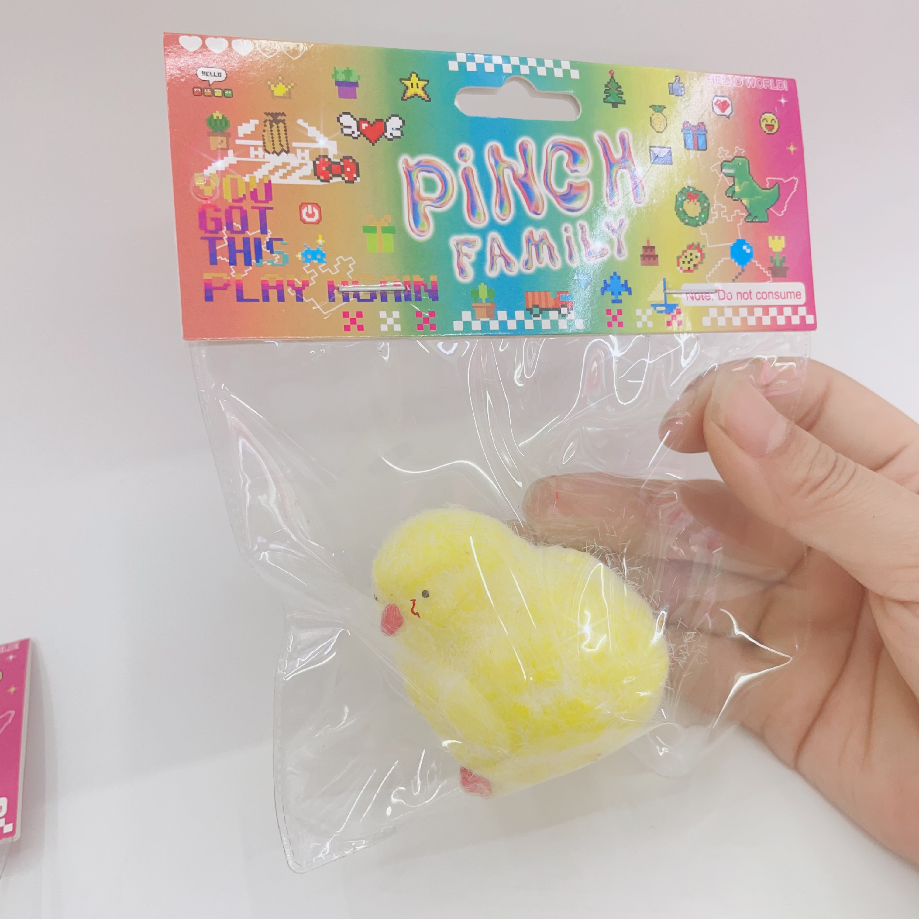 新飞塑胶玩具小鸡萌宠捏捏乐黄色小黄鸡发泄捏捏可爱捏捏乐捏捏乐解压球包装捏捏乐儿童可爱产品图