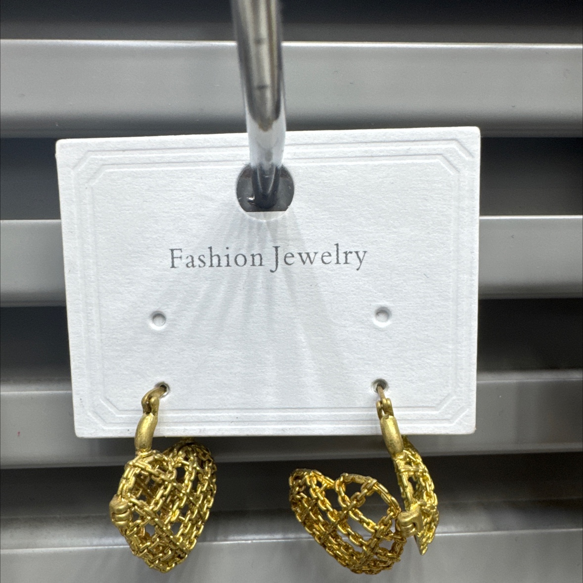 Welded zircon pearl earrings for women, fashionable earrings, versatile and elegant accessories, simple design, trendy style Specification image