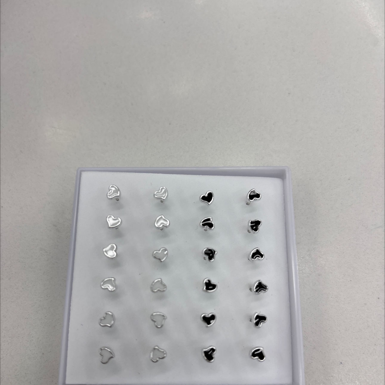百搭个性饰品轻便舒适潮流设计耳钉