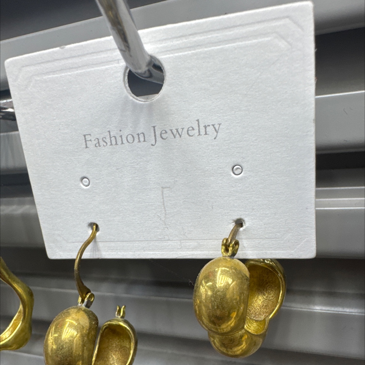 Welded zircon pearl earrings, fashionable and versatile earrings, exquisite accessories, ladies' elegant accessories, earrings, welded zircon earrings, pearl earrings Specification image