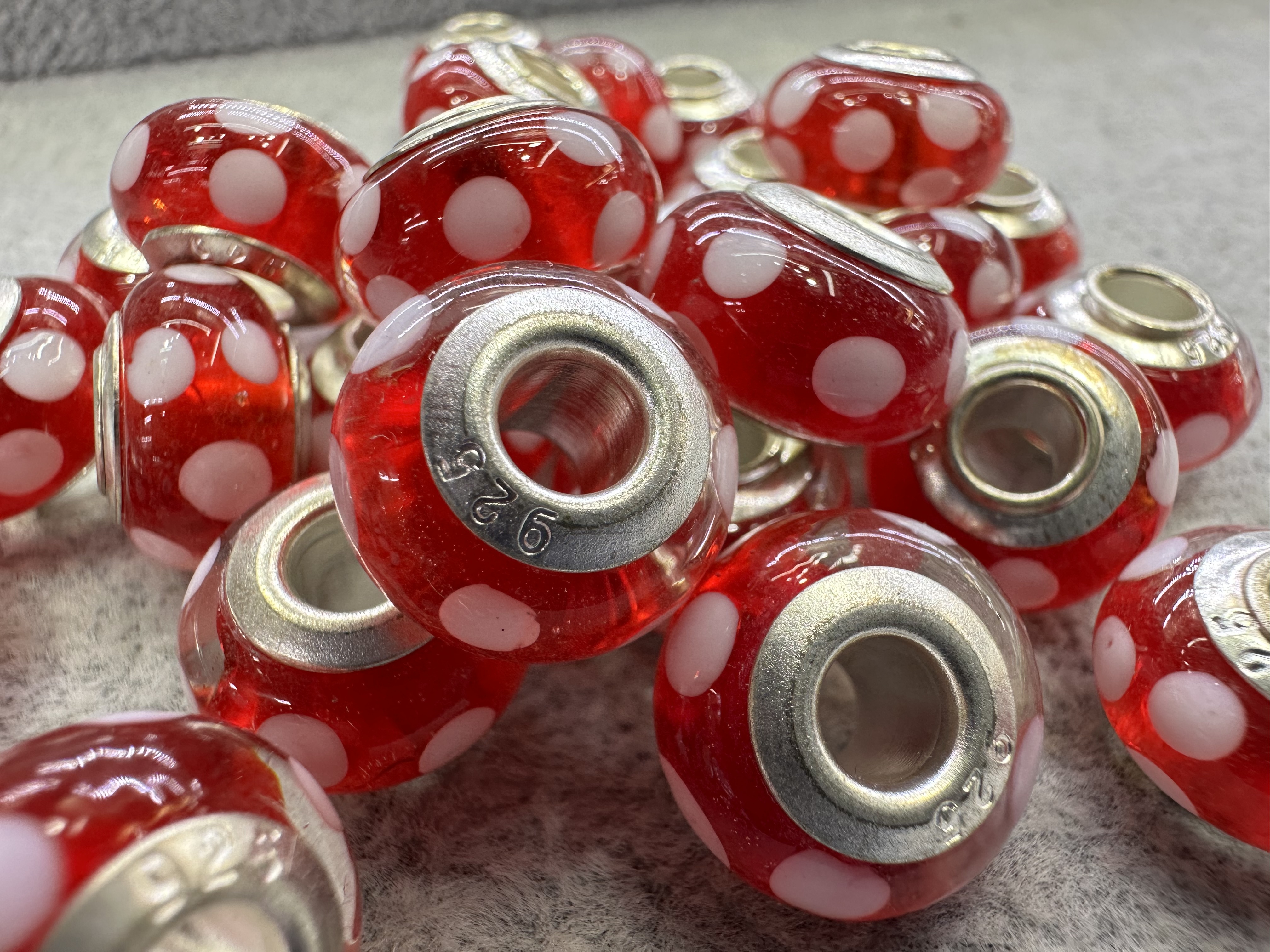 依链新款潘家琉璃大孔珠琉璃配件手链配件可爱穿孔琉璃贝壳五角星隔珠微镶锆石吊坠配件 DIY手工材料摆件装饰创意设计白底实物图