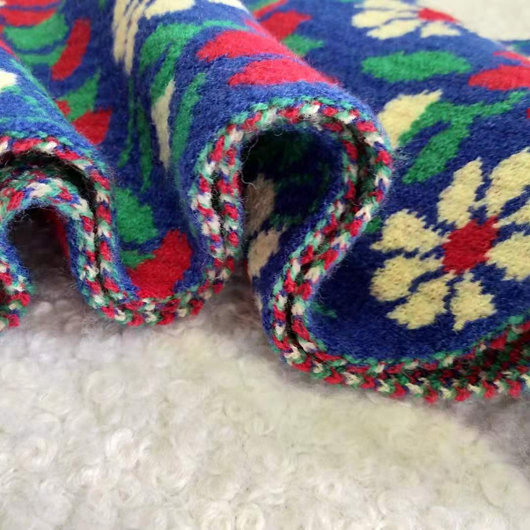 提画五彩莲花细节图