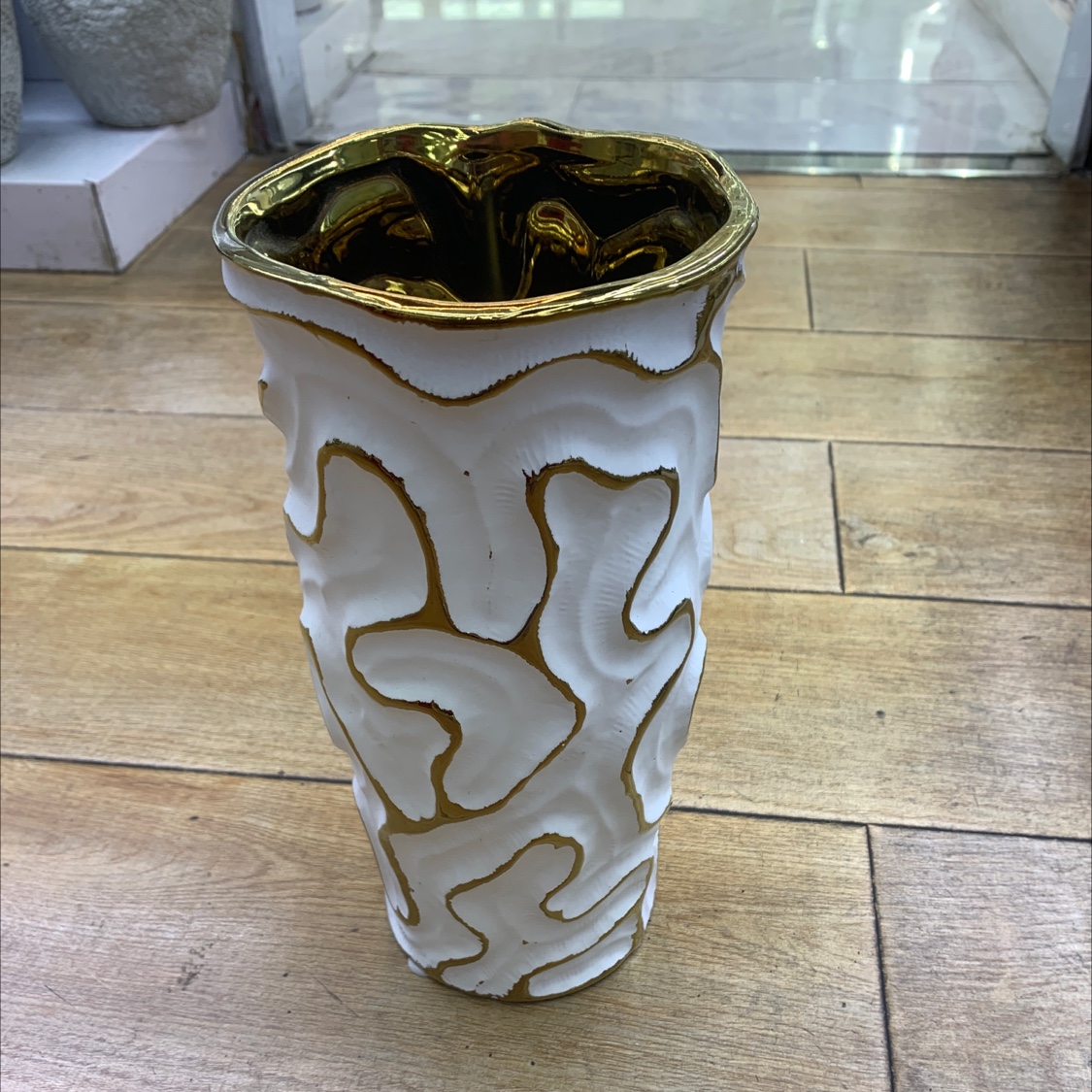 Chonghao Ceramic art vases, suitable for both office and home use