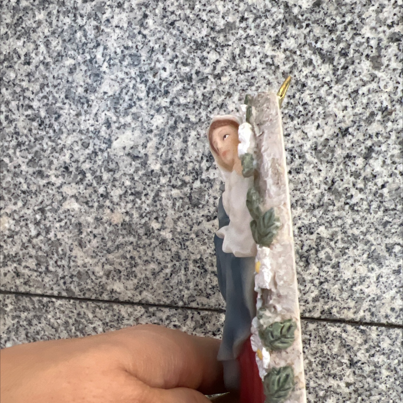 挂件圣母抱小耶稣花朵系列产品，树脂多种款式齐全，耶稣小孩冰箱贴小摆件摆件儿童可爱，礼品，工艺品等多方面产品细节图