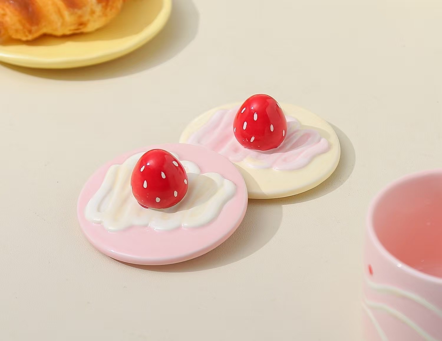 Cute bread bear ceramic water cup mug coffee cup with ceramic lid mug Specification image