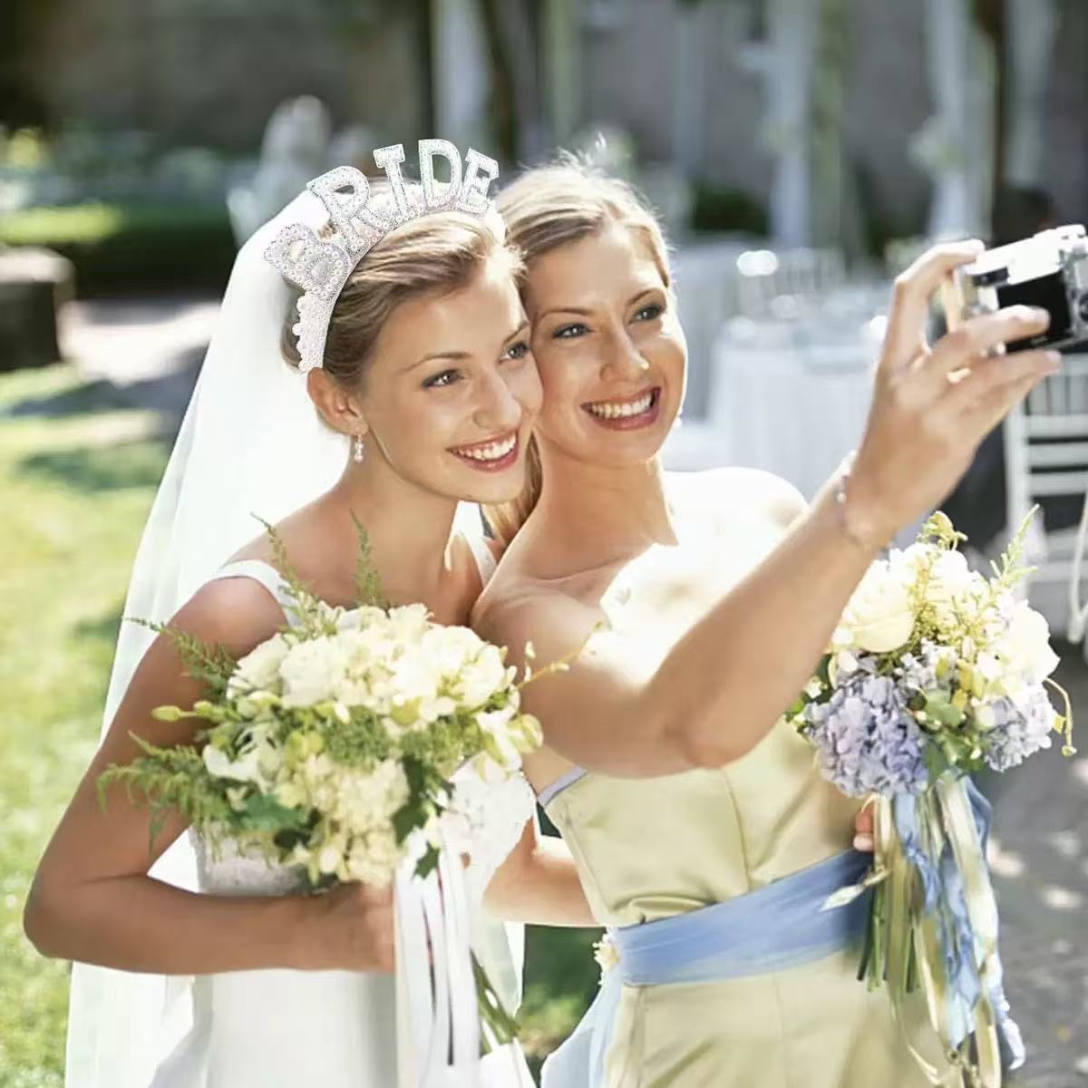 The bride's hairband is a fashionable and simple style hair accessory. It is a multi-functional and versatile headpiece for ladies detail image 5