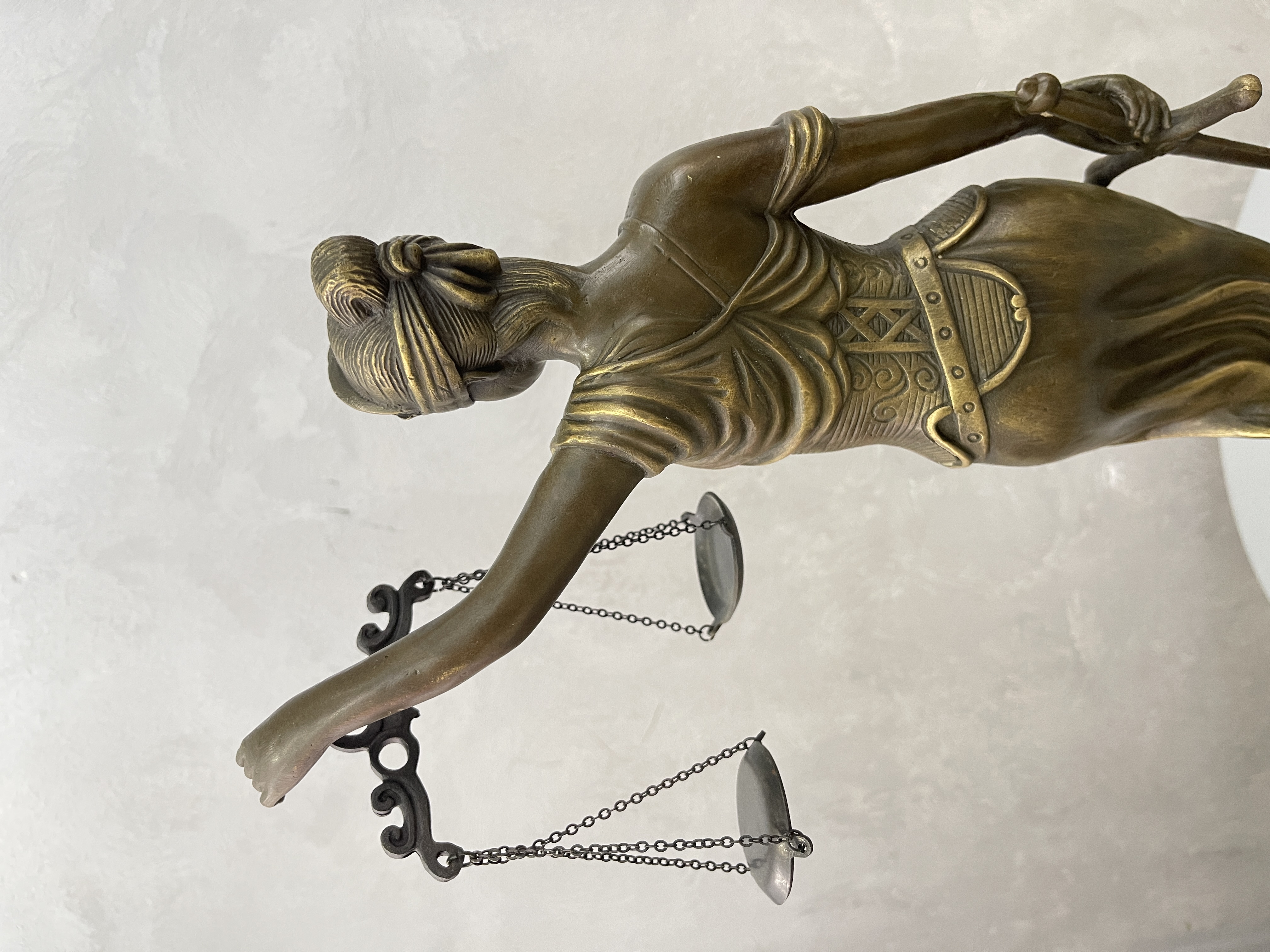 Copper sculpture of the Goddess of Fairness handicraft detail image 6