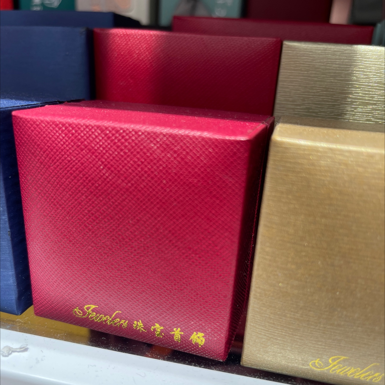 创意首饰盒饰品盒多功能收纳盒戒指盒，吊坠盒，手链手镯盒