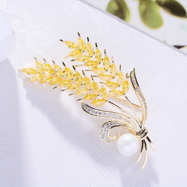National Trend Series 0113 Omar Sunflower Brooch Zinc Alloy Czech Bead Handcrafted design Elegant accessory, matching clothes to embellish the brooch Sunflower Czech bead brooch fashionable Application Scenario