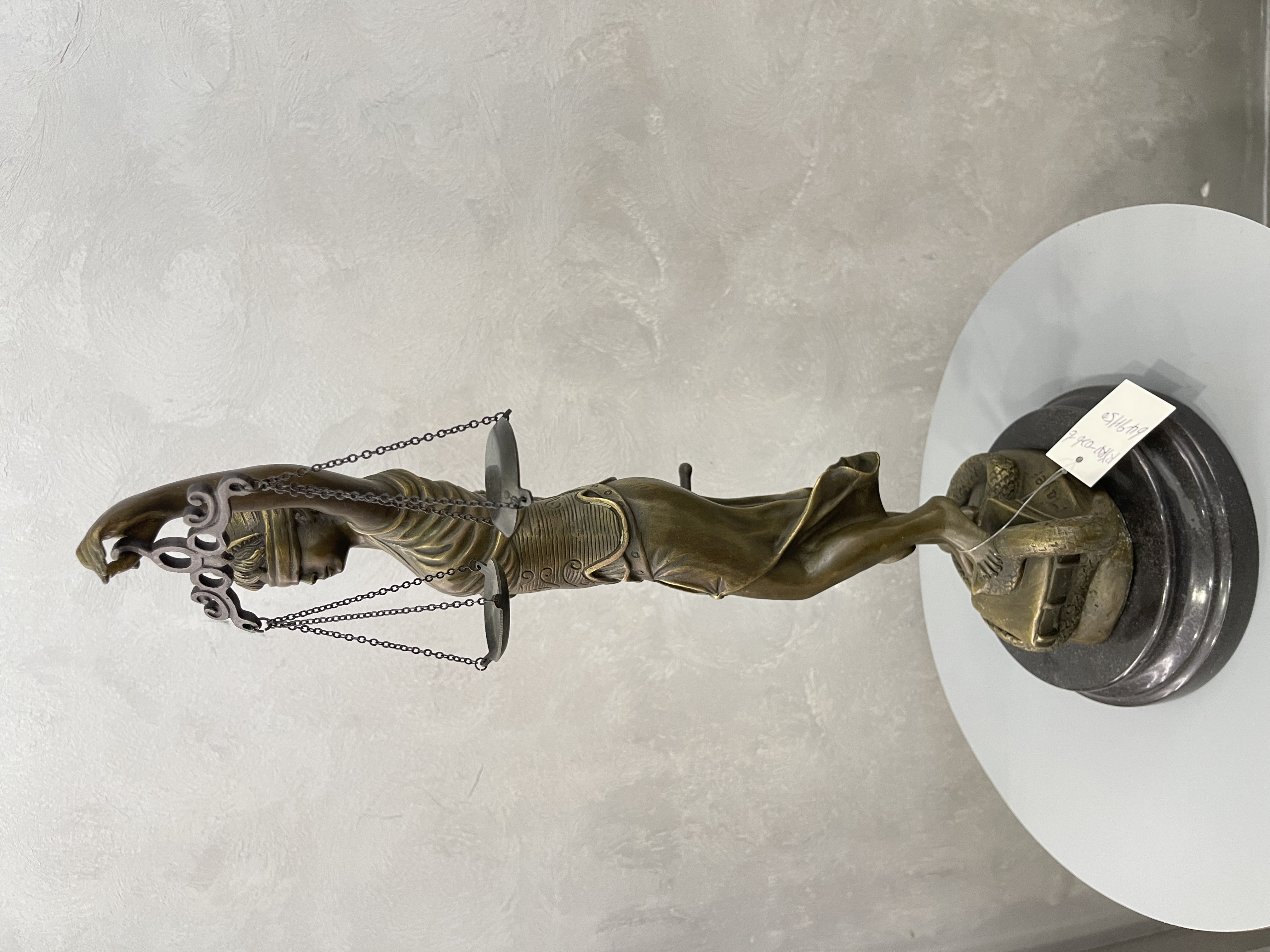 Copper sculpture of the Goddess of Fairness handicraft Application Scenario