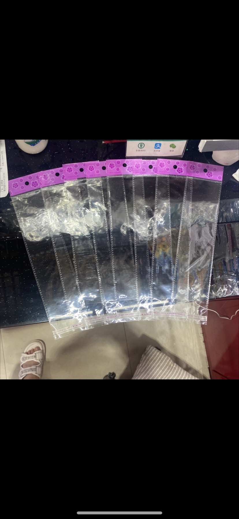 粉色梅花卡头，有多种宽度可做壁挂式多功能挂袋衣柜收纳收纳挂袋神器手机防水袋