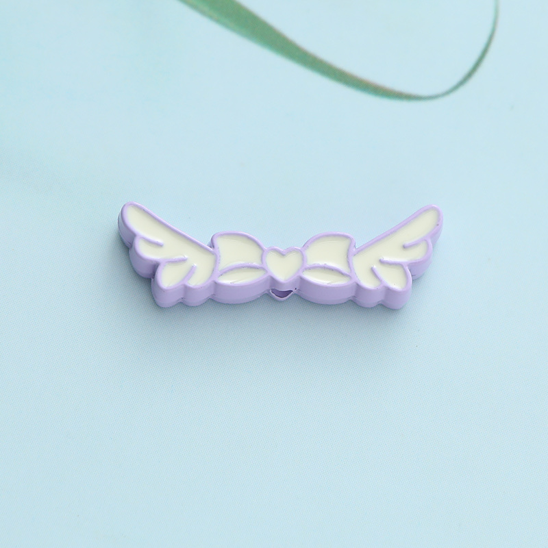 DIY alloy jewelry accessories, lacquered perforated bracelets, necklaces, mobile phone chains, bow accessories, diy jewelry Application Scenario