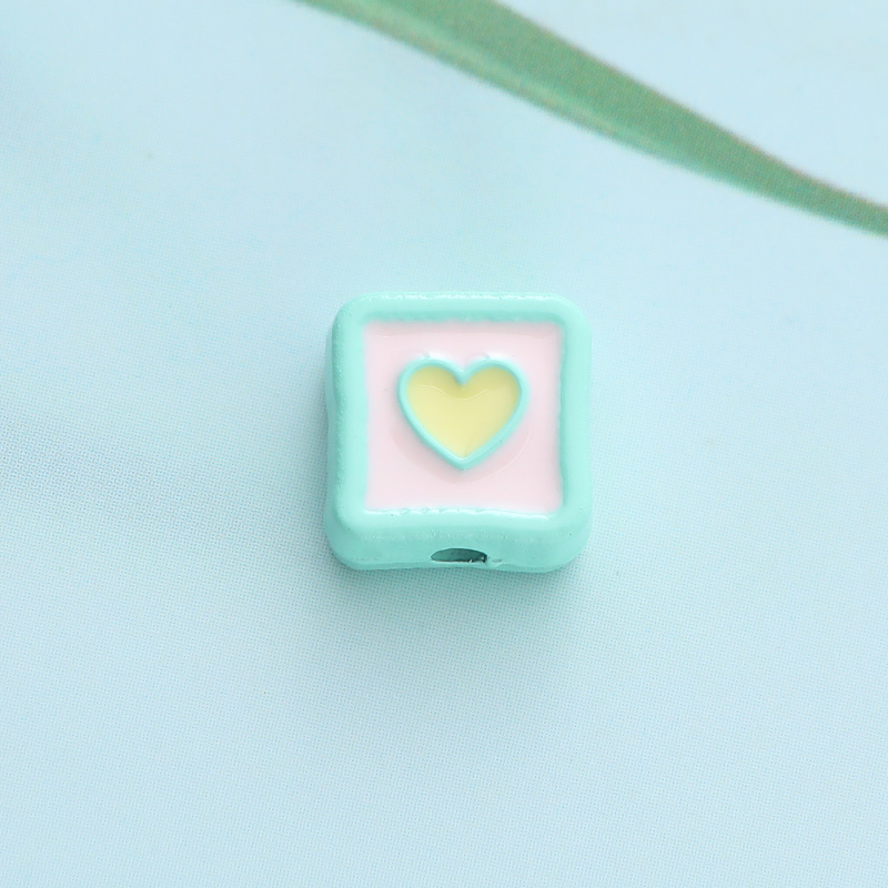 DIY alloy jewelry accessories, lacquered perforated bracelet, necklace, mobile phone chain accessories, square heart Specification image