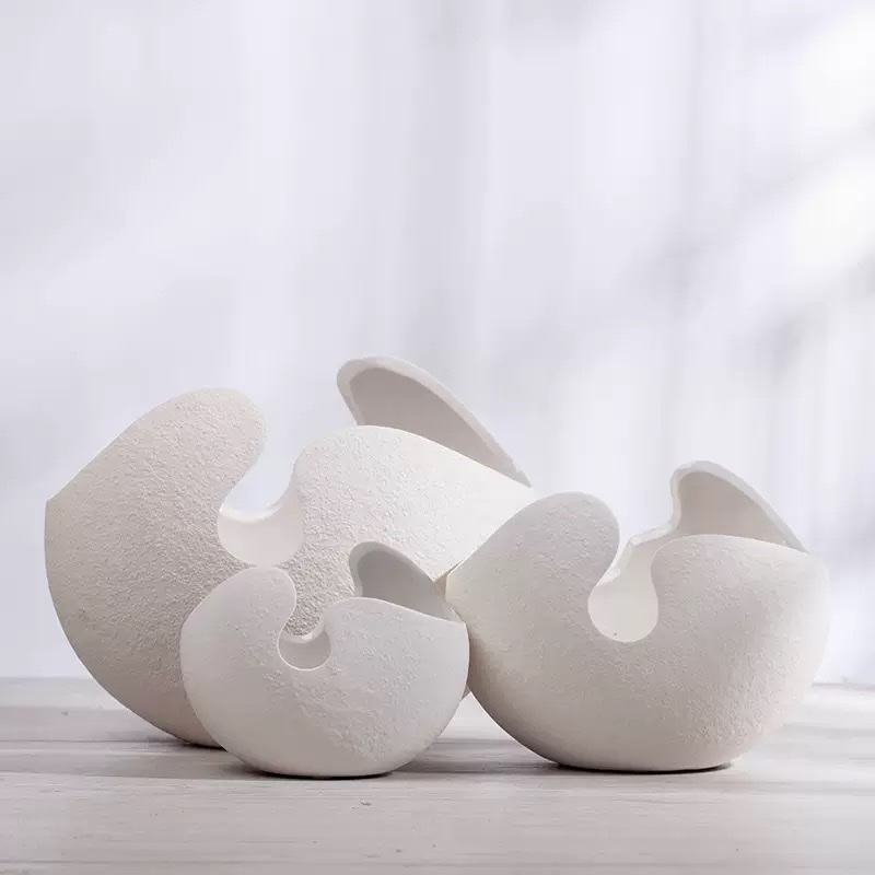 Modern Nordic-style white eggshell ceramic vase handicraft details Picture