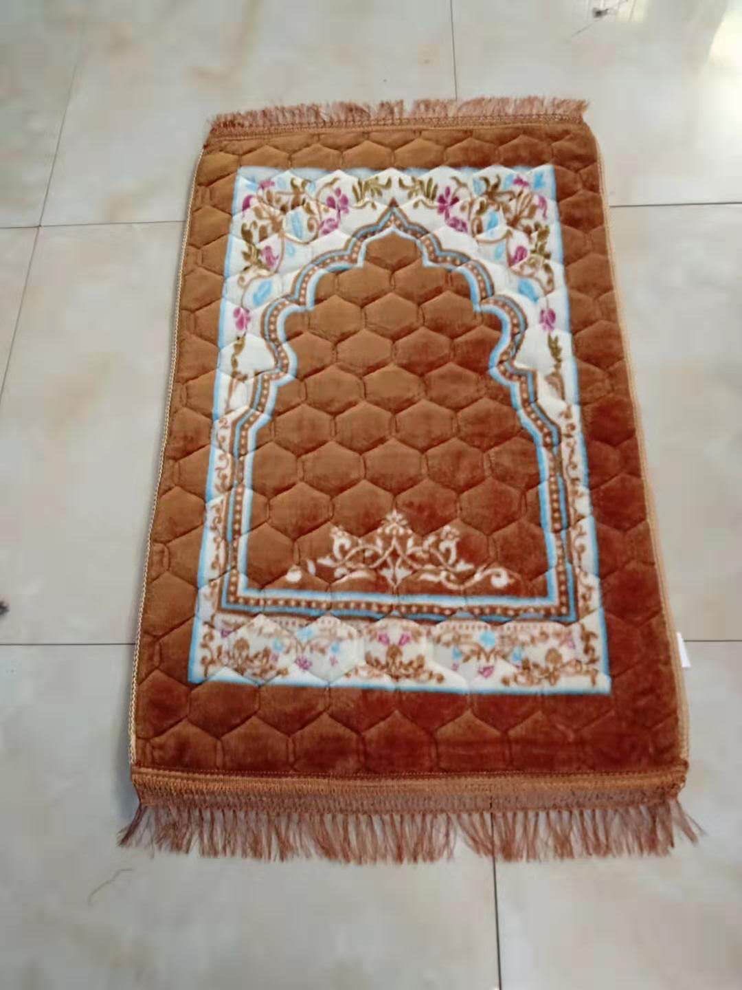 厂家直销地毯毯舒适家用地毯 多用途地毯柔软防滑地毯热销中