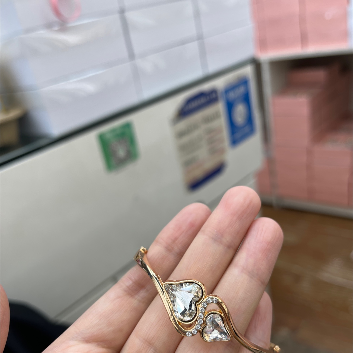 New European and American exaggerated glass water diamond bracelet, electroplated fashionable style bracelet, alloy bracelet