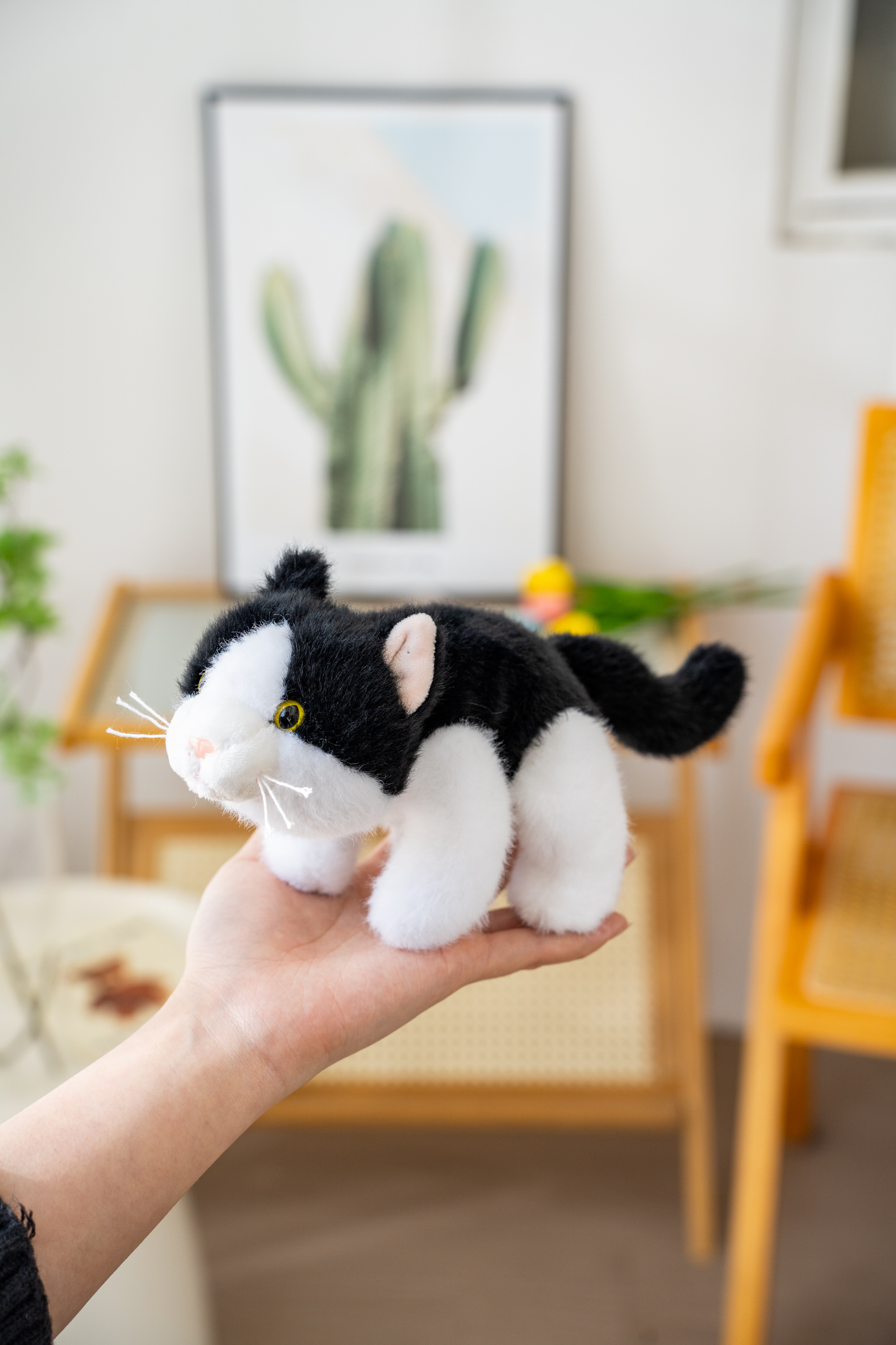 Authentic Very Precious plush toy, 18cm, Xiangxiang three-posture black and white cat doll, popular Xiangxiang animal doll, cute doll table companion, gift cloth doll