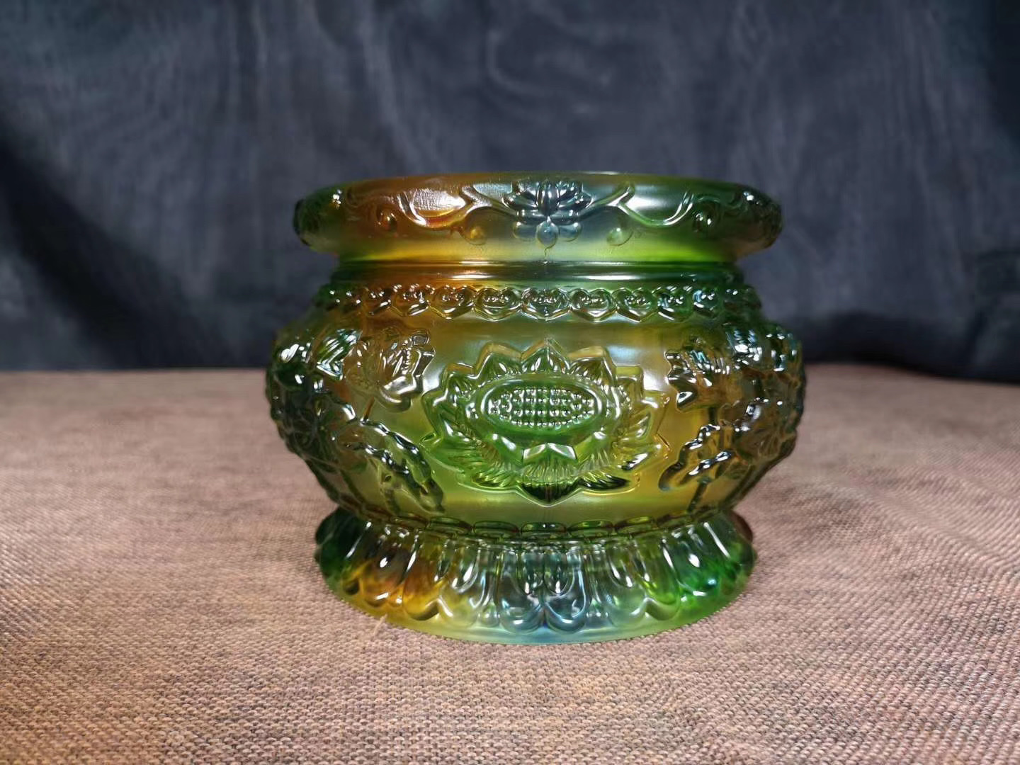 Buddhist and Taoist religious items, colorful glazed incense burners for worshipping Buddha Specification image