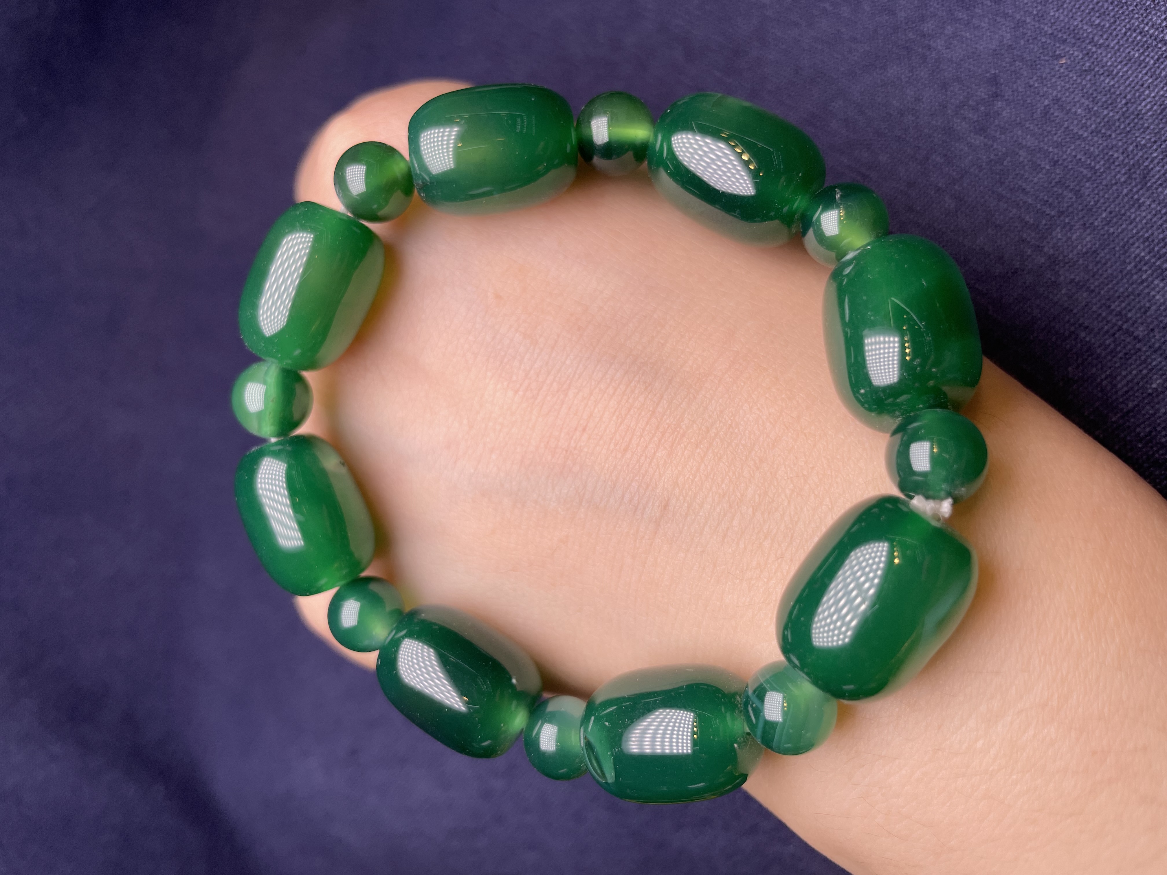 Barrel-shaped red peacock agate bracelet, fashionable men's and women's jewelry, Chinese-style bracelet accessory, exquisite bracelet, crystal bracelet, bracelet accessory Specification image